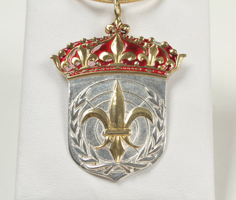 Crown Fleur Shield Medallion